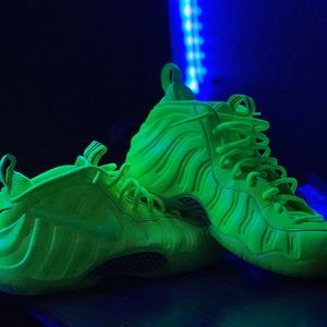 Air foamposite pro volt